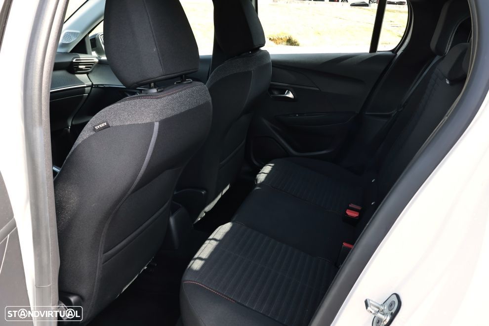 Peugeot 208 1.2 PureTech Active - 13