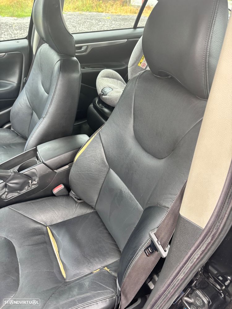 Volvo S60 2.4 D5 - 5