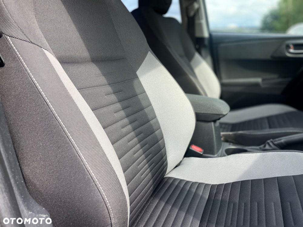Toyota Auris - 17