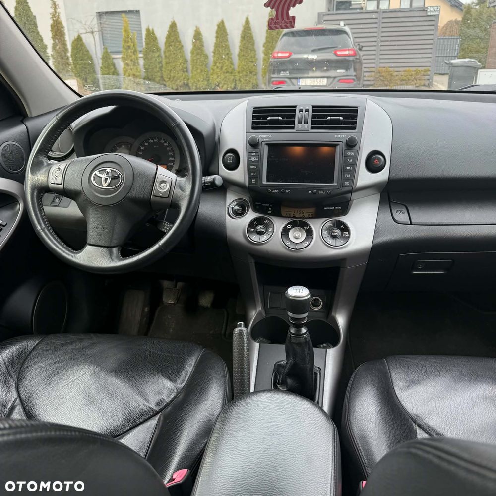 Toyota RAV4 - 29