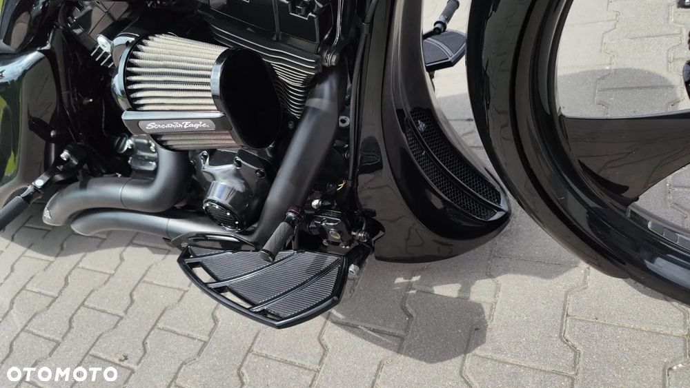 Harley-Davidson Touring Street Glide - 32