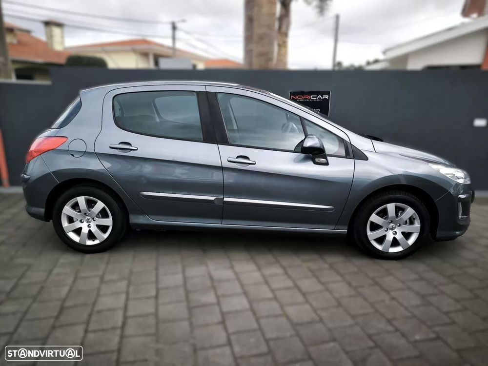 Peugeot 308 1.6 HDi Executive - 16