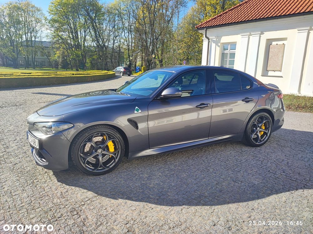 Alfa Romeo Giulia 2.9 V6 Bi-Turbo AT8 Quadrifoglio - 9