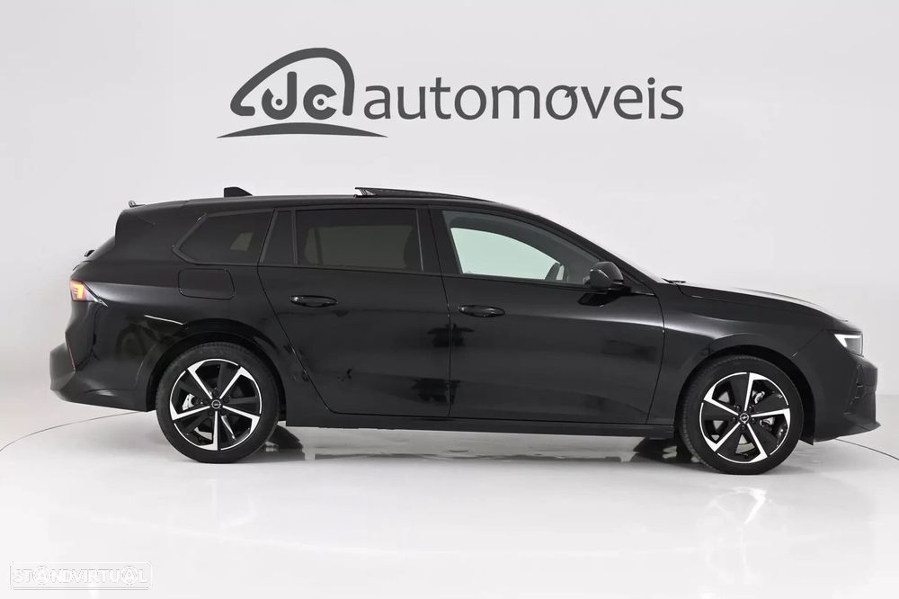 Opel Astra Sports Tourer - 8