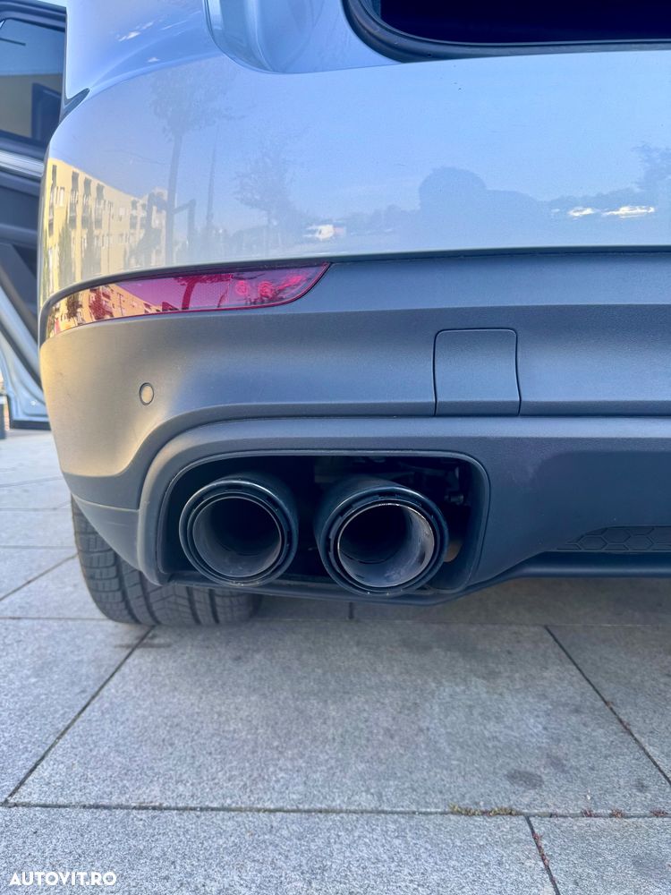 Porsche Cayenne S - 22