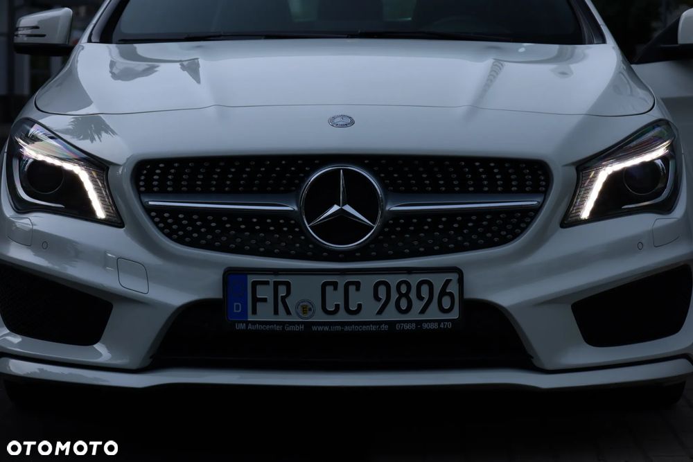 Mercedes-Benz CLA 180 AMG Line - 10