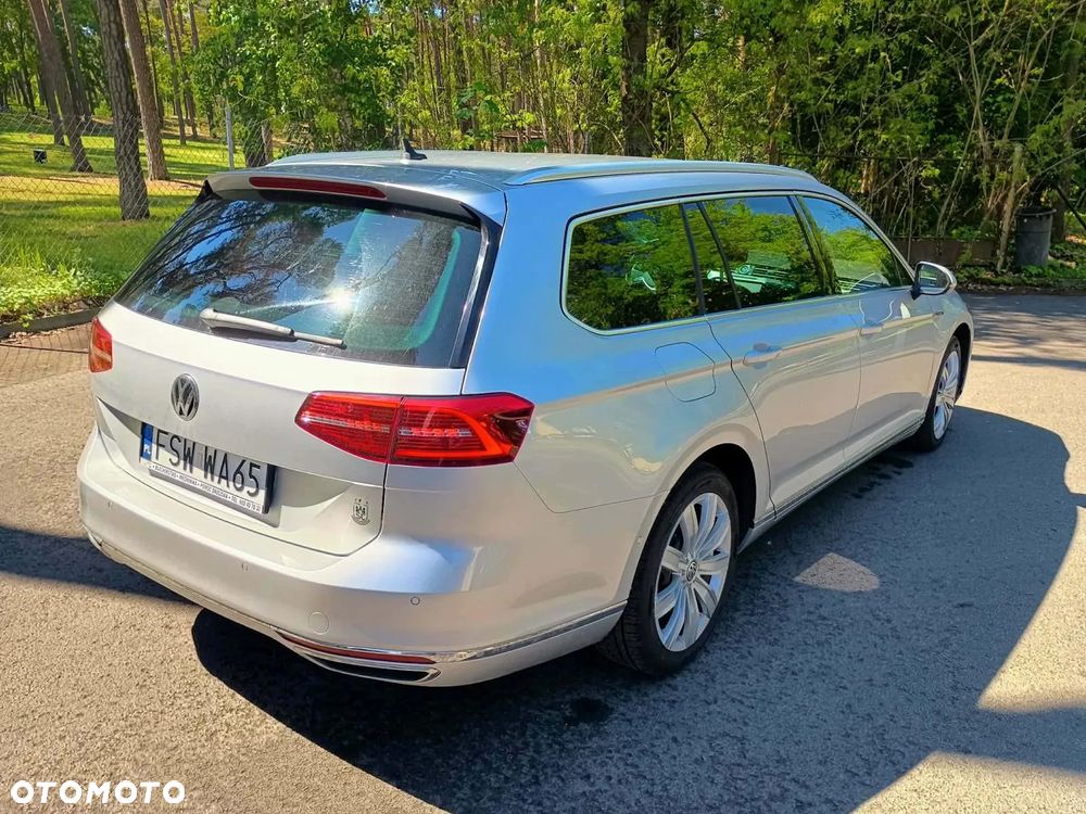 Volkswagen Passat 2.0 TDI SCR (BlueMotion Tech) 4Mot DSG Highline - 10