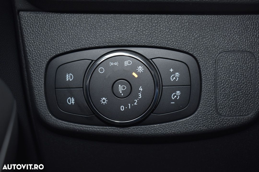 Ford Focus - 21