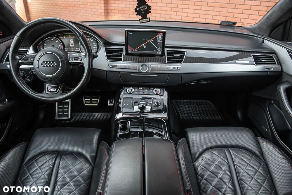 Audi S8 Plus 4.0 TFSI Quattro - 32