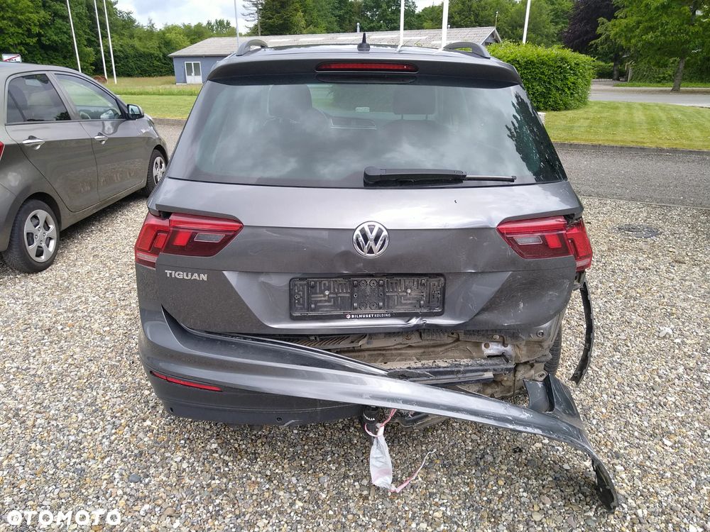 Volkswagen Tiguan - 5