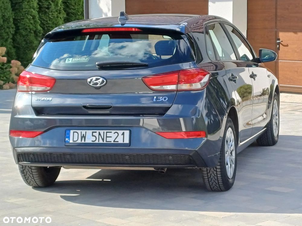 Hyundai i30 1.5 DPI Classic + - 12