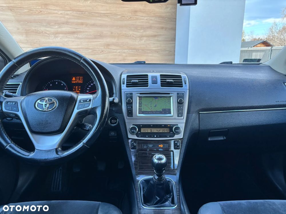 Toyota Avensis 2.2 D-4D Prestige - 13