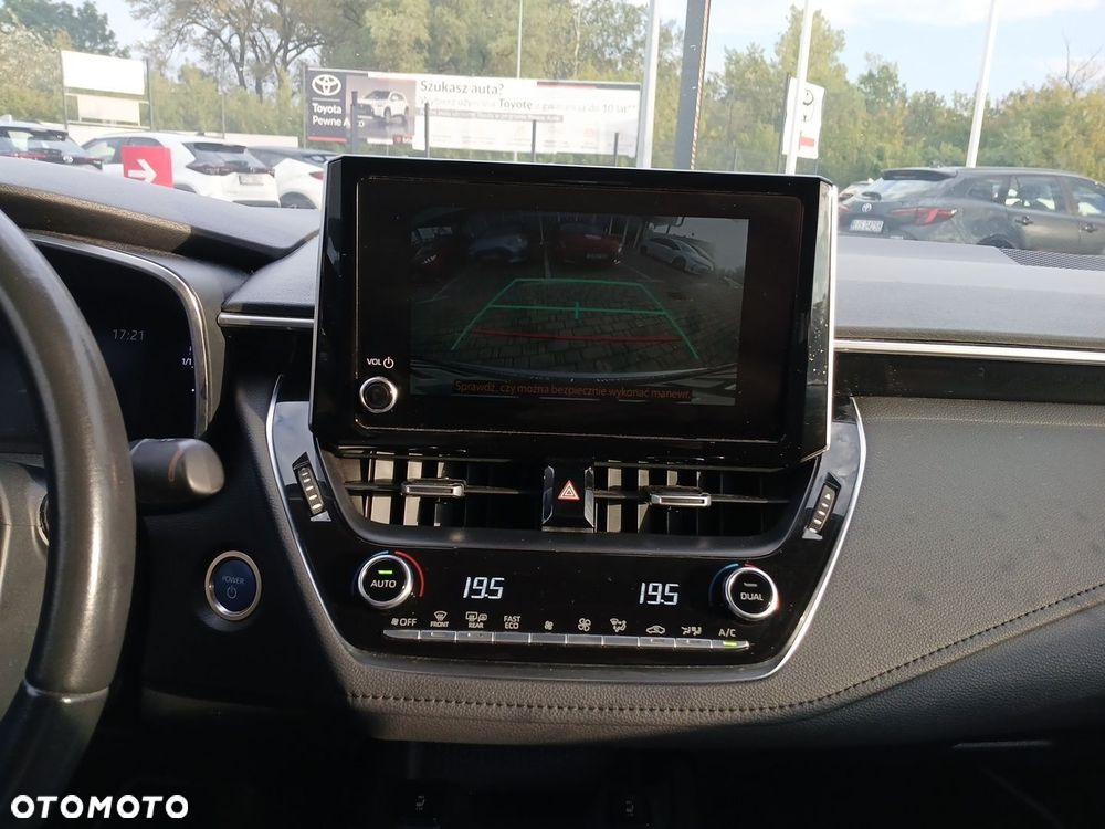 Toyota Corolla 1.8 Hybrid Comfort - 19