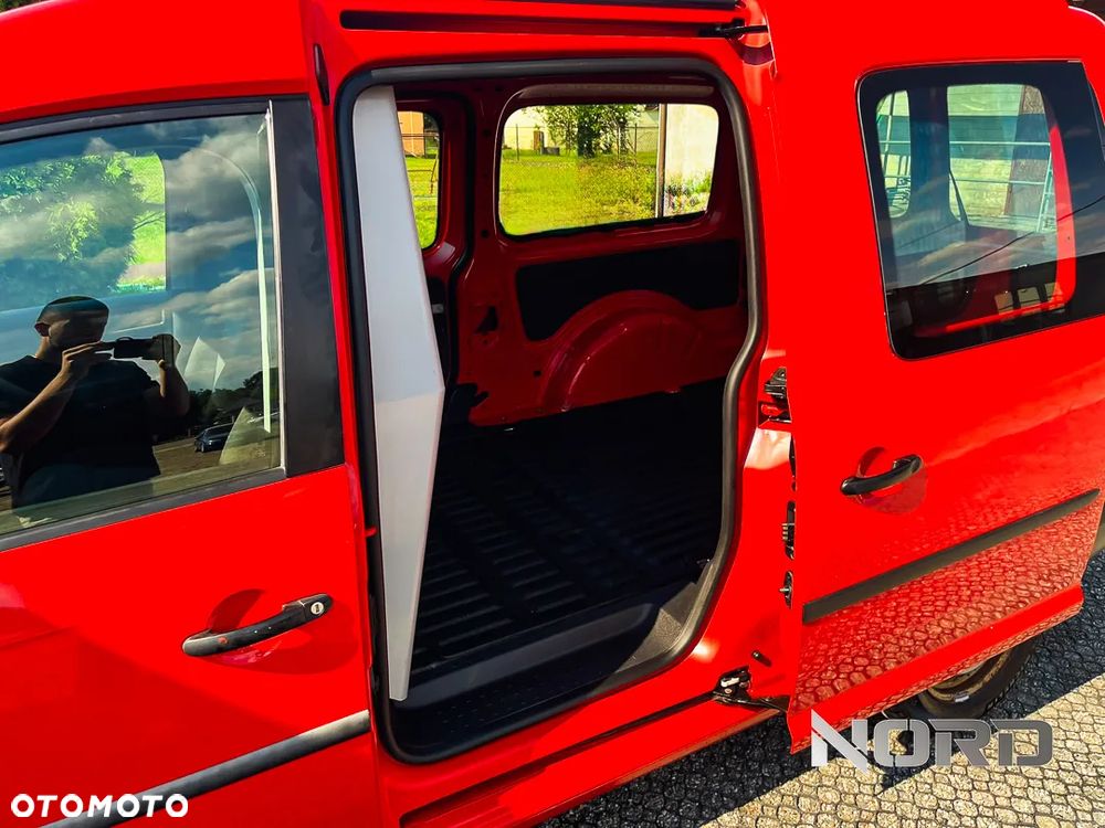 Volkswagen Caddy Maxi 2.0 TDI DSG - 13