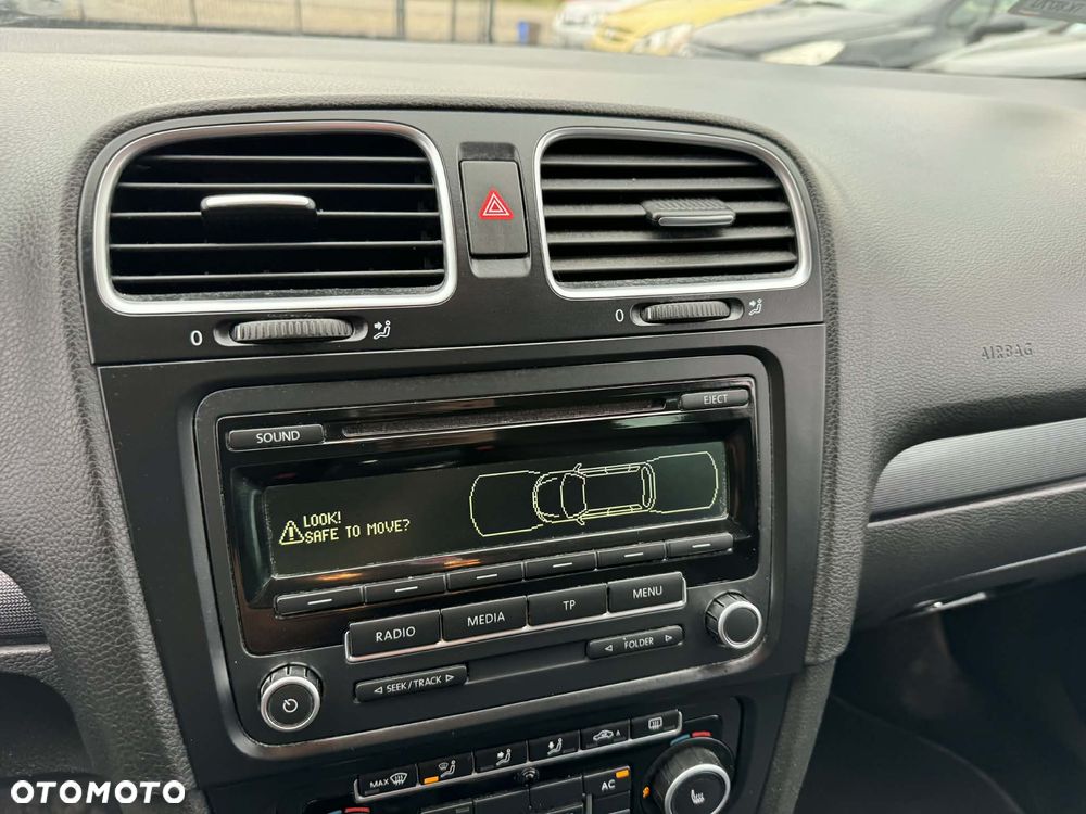 Volkswagen Golf 1.6 TDI Highline - 11