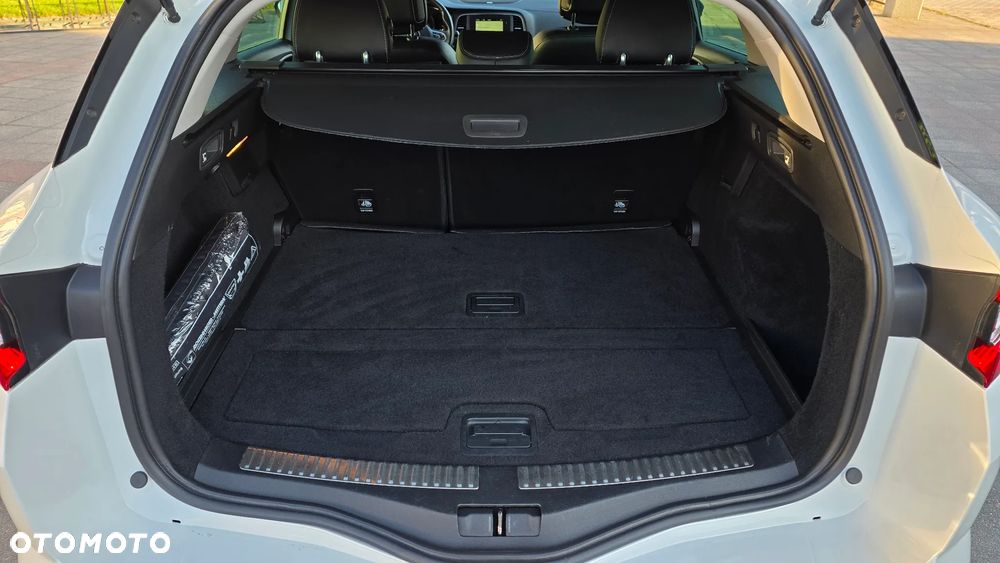 Renault Megane ENERGY TCe 130 EDC BOSE EDITION - 28