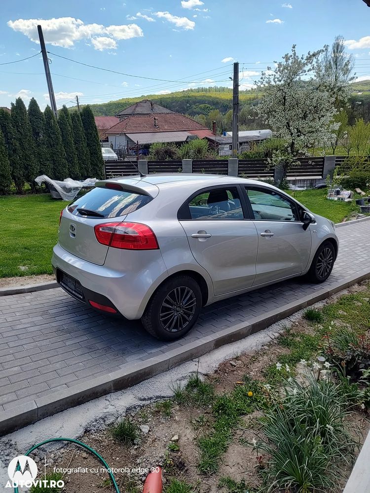 Kia Rio - 13