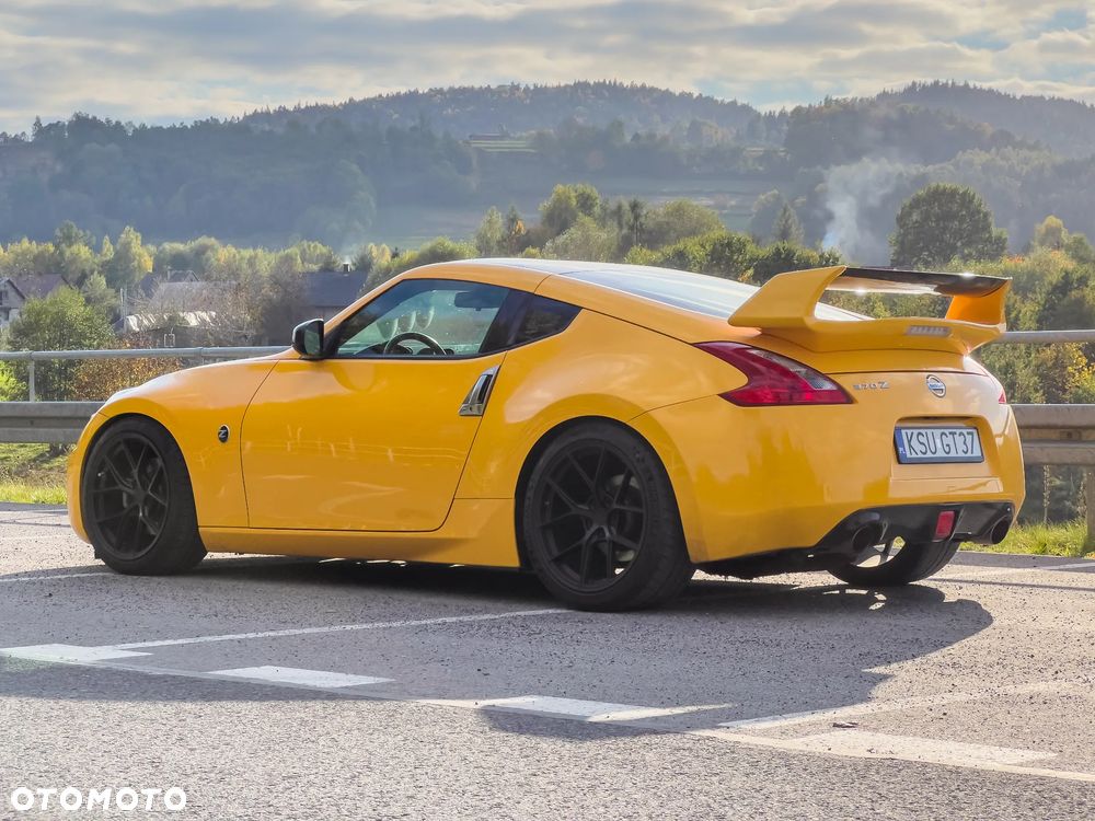 Nissan 370 Z Standard - 6
