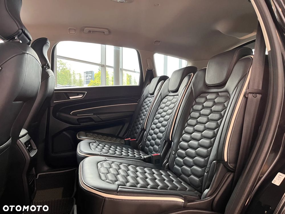 Ford S-Max - 17