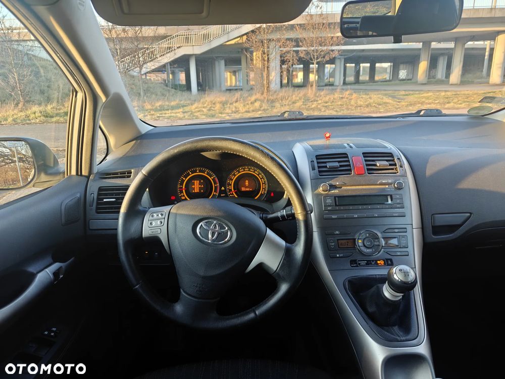 Toyota Auris 1.33 VVT-i Life - 8