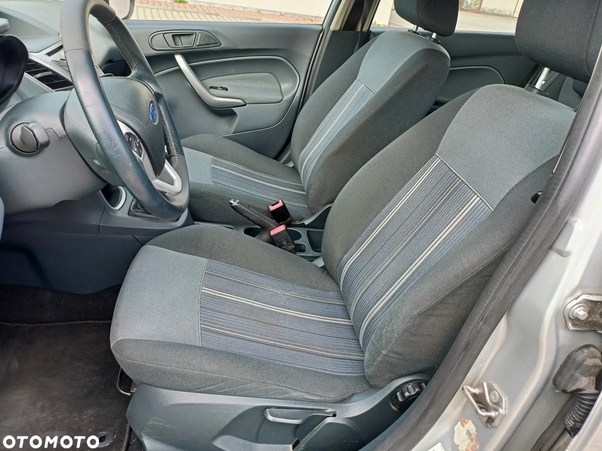 Ford Fiesta 1.25 Ghia - 9