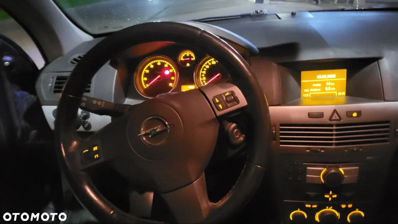 Opel Astra - 16