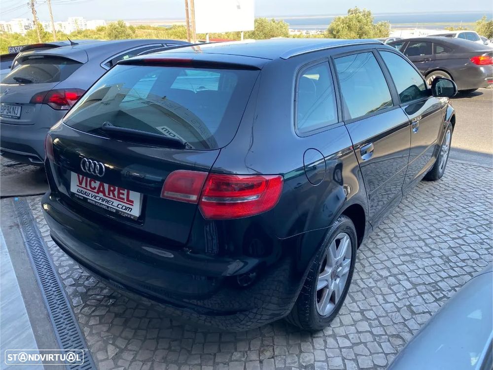 Audi A3 Sportback 1.6 TDI Attraction - 4