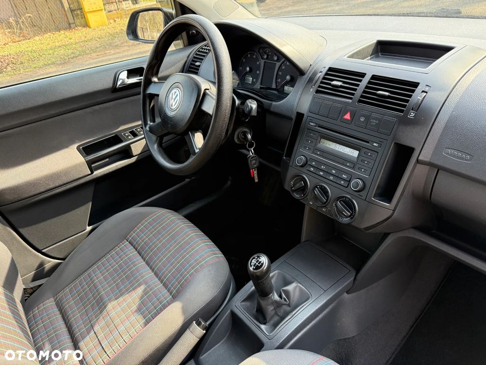 Volkswagen Polo 1.2 12V Highline - 28