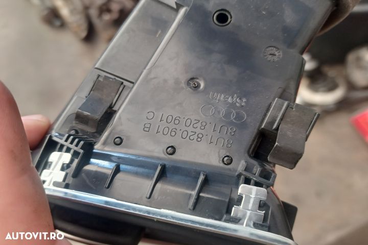 Grila ventilatie bord stanga 8U1820901B Audi Q3 8U [2011 - 2014] Cros - 1