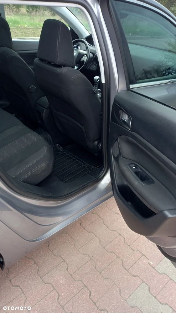 Peugeot 308 1.6 BlueHDi Allure S&S - 16