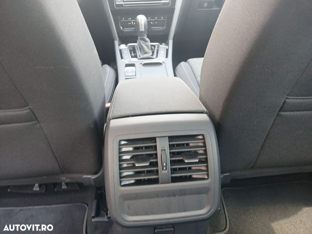 Volkswagen Passat 2.0 TDI DSG Comfortline - 6