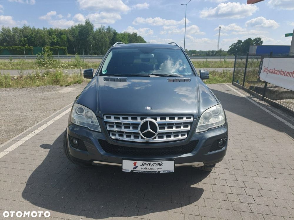 Mercedes-Benz ML - 4