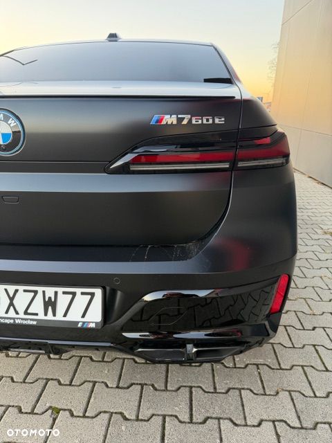 BMW Seria 7 M760e PHEV xDrive Individual Edition sport - 22