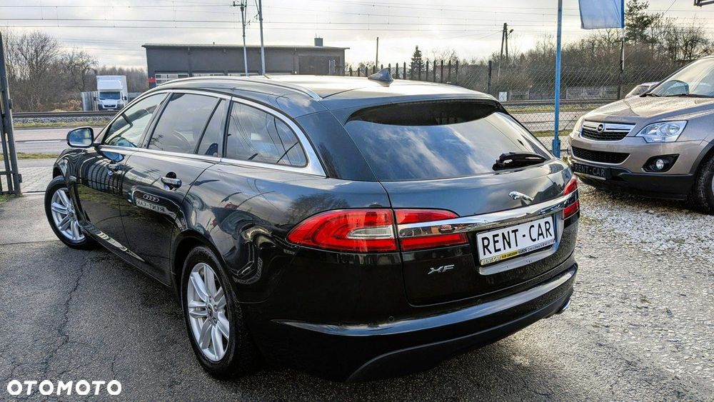 Jaguar XF - 10