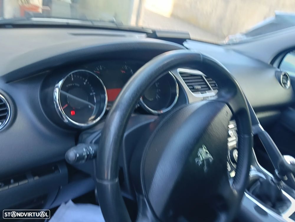 Peugeot 3008 1.6 HDi Allure - 21