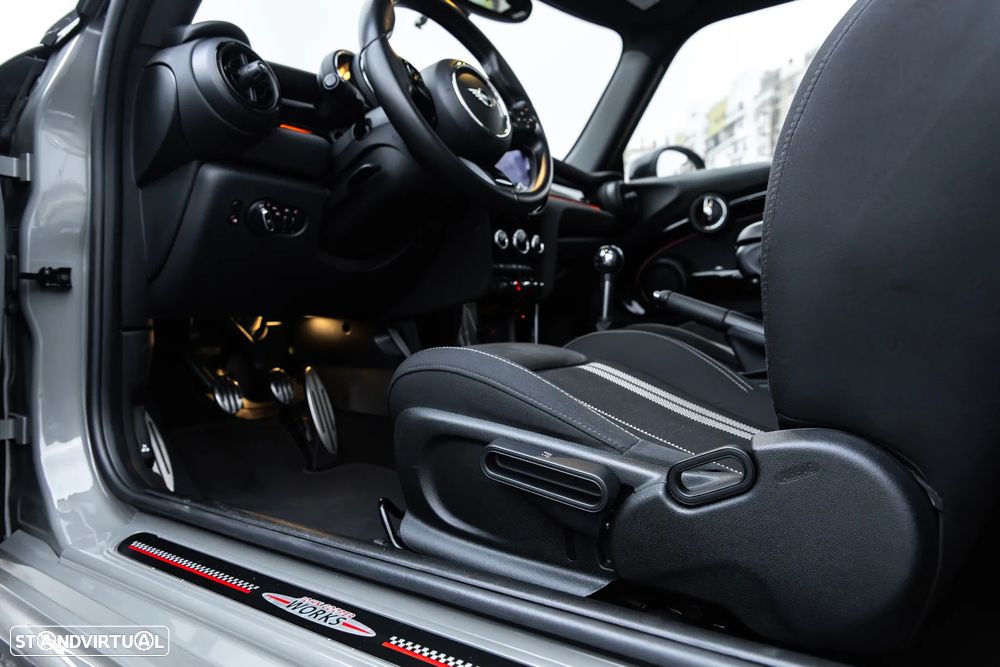 MINI 3 Portas John Cooper Works - 46