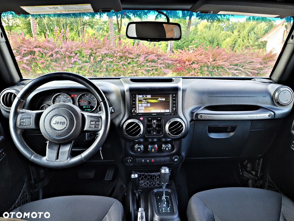 Jeep Wrangler Unlimited 3.6 Automatik Sahara - 14