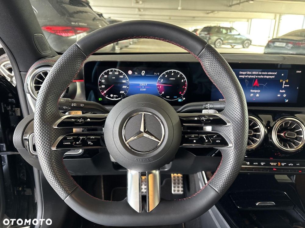 Mercedes-Benz CLA - 12