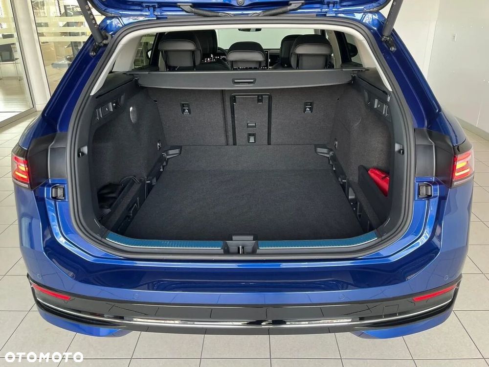 Volkswagen Passat Variant 1.5 TSI EVO Elegance DSG - 9