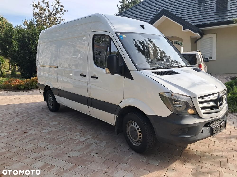 Mercedes-Benz Sprinter - 1