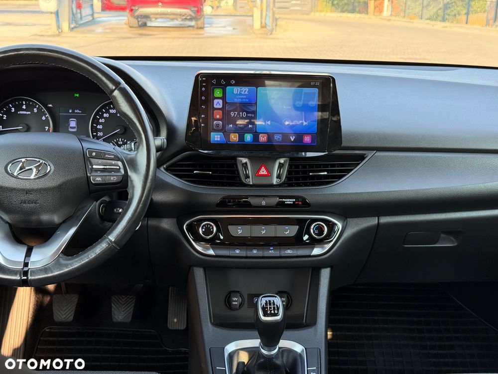Hyundai i30 1.5 DPI Comfort - 11