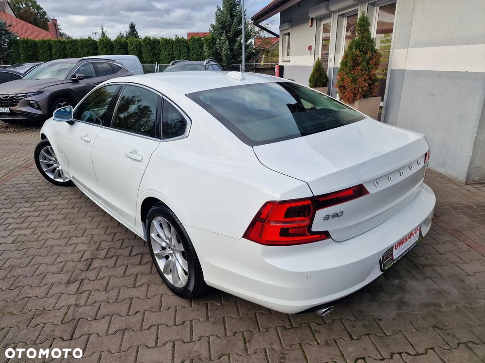 Volvo S90 T4 Geartronic Momentum Pro - 8