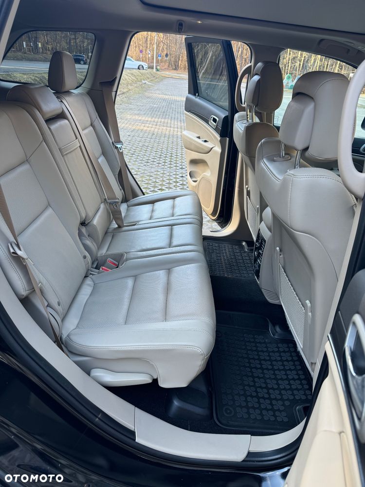 Jeep Grand Cherokee - 18