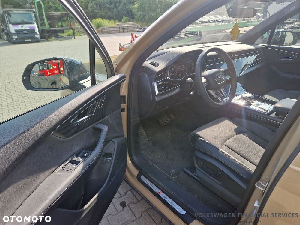 Audi Q7 - 11