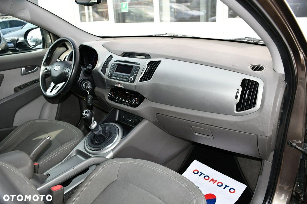 Kia Sportage 1.7 CRDI 2WD Attract - 23