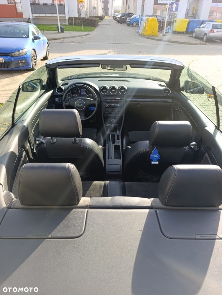 Audi A4 Cabrio 2.4 - 10