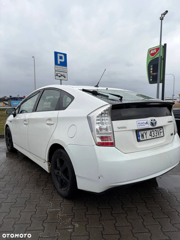 Toyota Prius 1.8 HSD Sol - 10