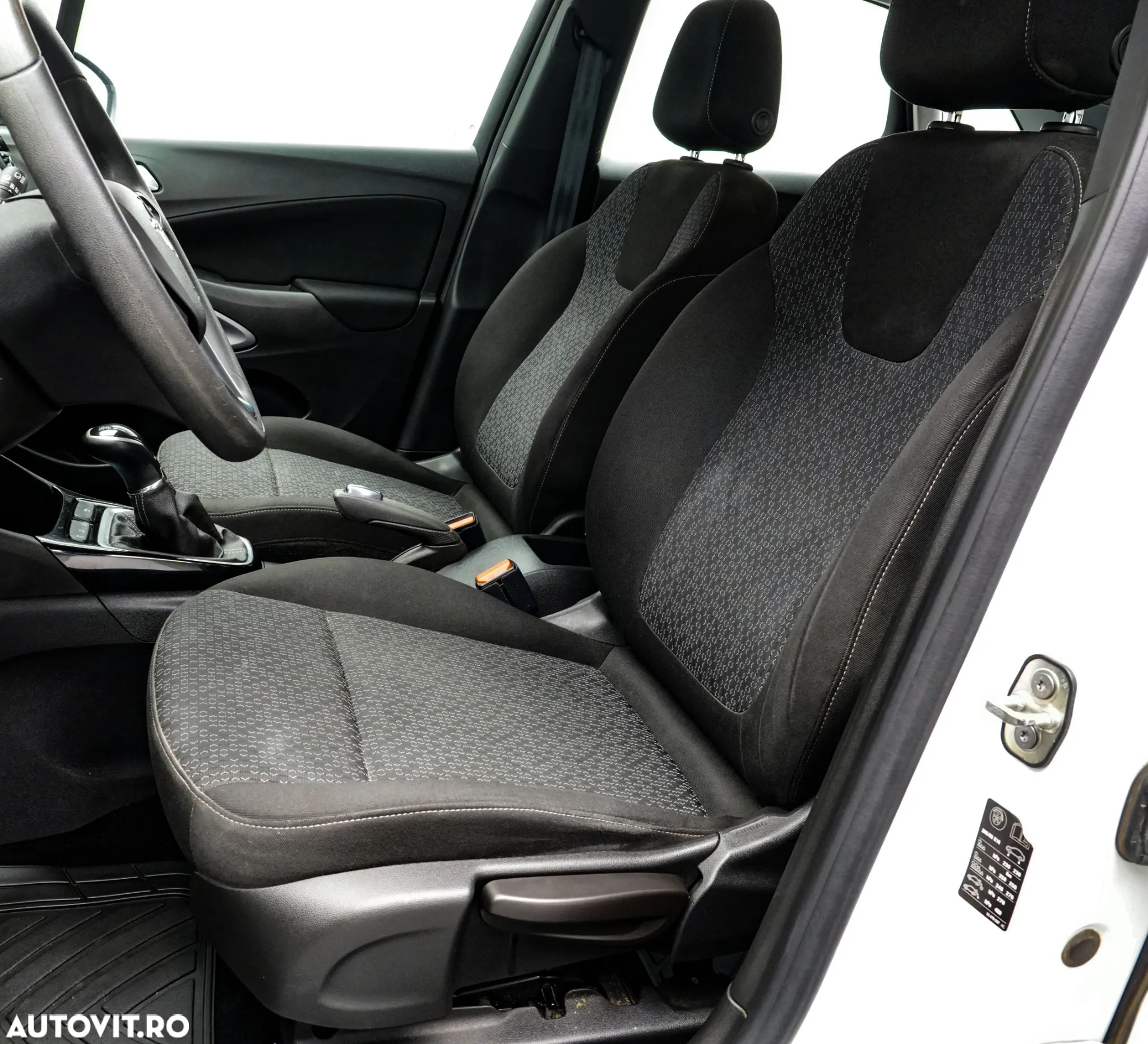 Opel Crossland X 1.2 Innovation - 14