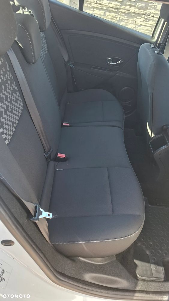 Renault Megane 1.6 16V Style Edition - 12