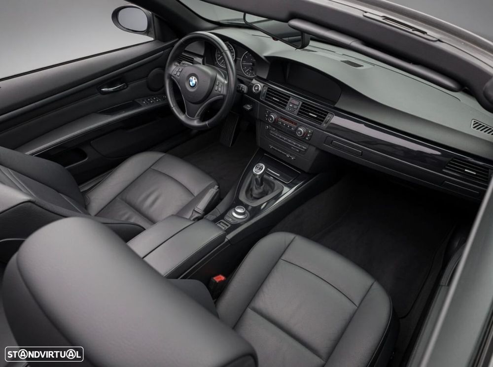 BMW 320 i Edition Exclusive - 12